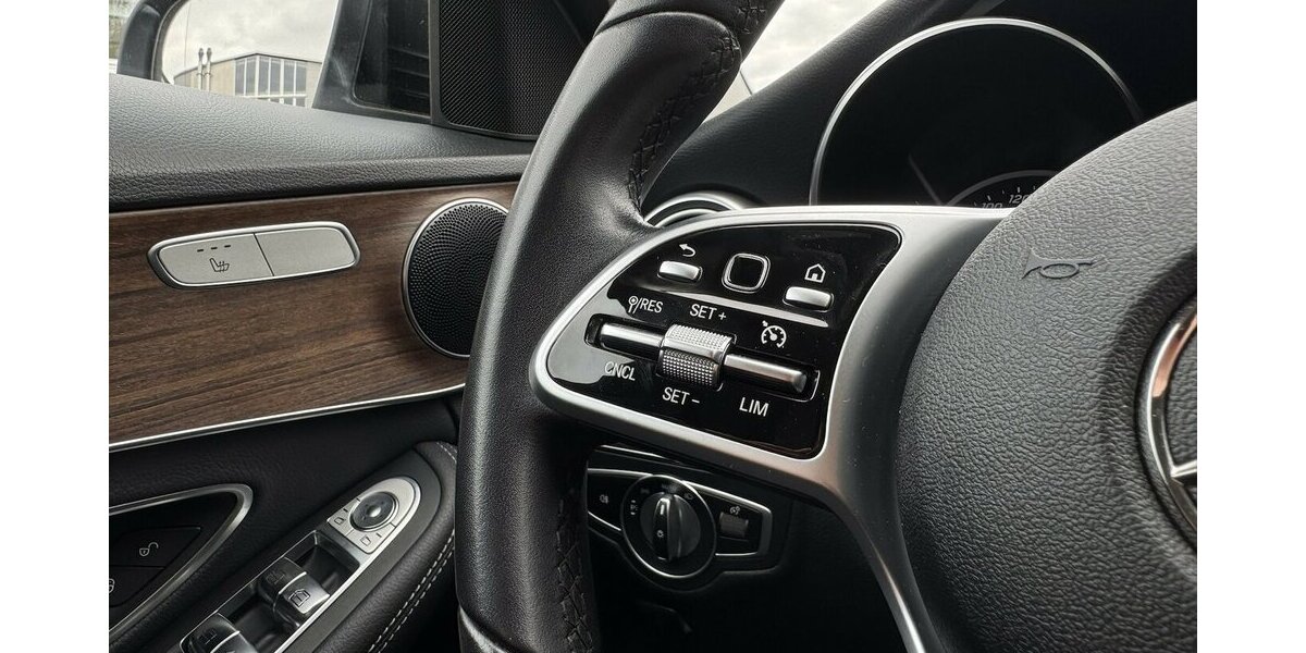 Mercedes-Benz C 220 d 4 MATIC T- MODELL/KAMERA/AHK/NAVI/1.HAND 60.042 km 24.800 &euro; Villingen-Schwenningen 78054