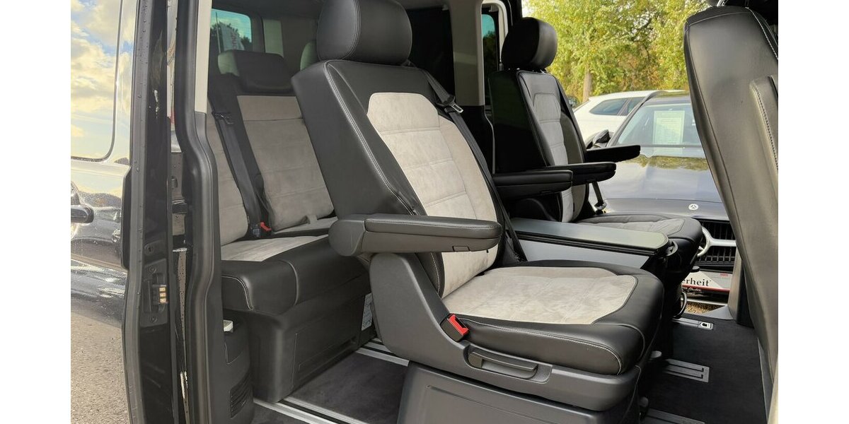 VW T6 Multivan GENERATION SIX/4x4/KAMERA/7-SITZER 231.260 km 24.900 &euro; Villingen-Schwenningen 78054