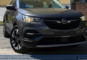 Opel Grandland Innovation*AHK*E-Koffer*Pano*Car-Play* 169.817 km 10.890 &euro; Berlin 13187