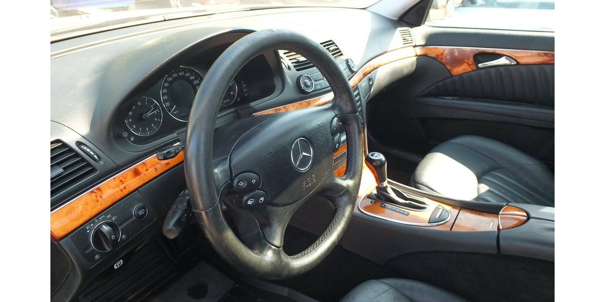 Mercedes-Benz E 280 CDI T ELEGANCE LEDER COMAND S-DACH PTS 337.451 km 4.804 &euro; Köln 50858