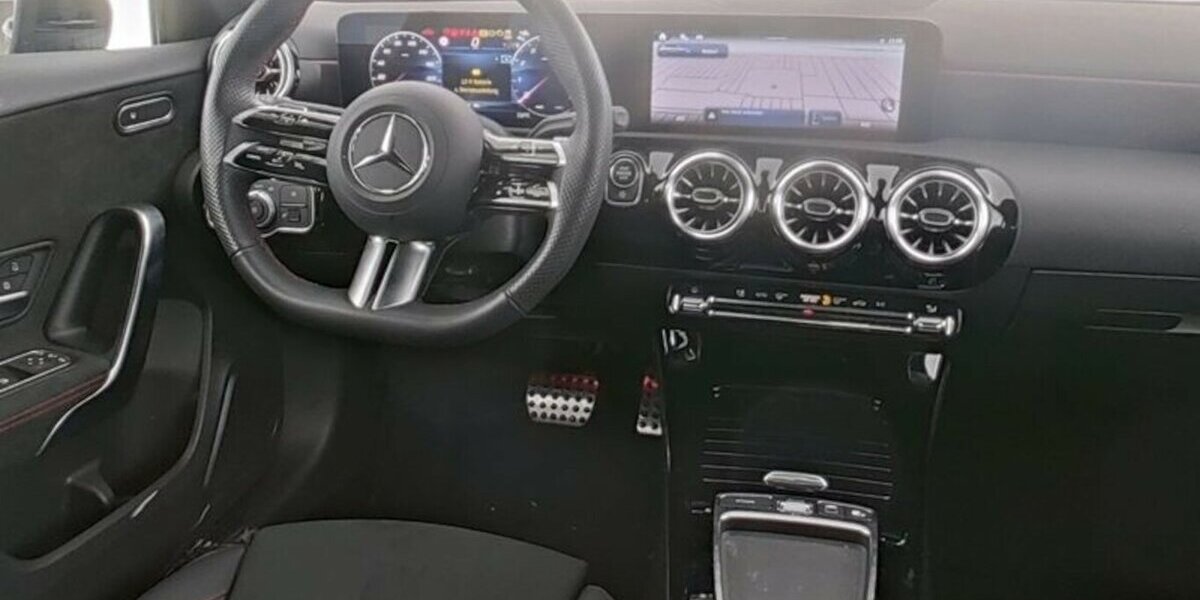 Mercedes-Benz A 180 AMG Line Advanced Plus *R-Kamera* 20.106 km 32.800 &euro; Kaiserslautern 67657