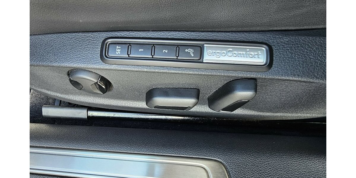 VW Passat Variant 2.0 TDI 4M Highline R-Line 360° 128.350 km 20.990 &euro; Löhne 32584