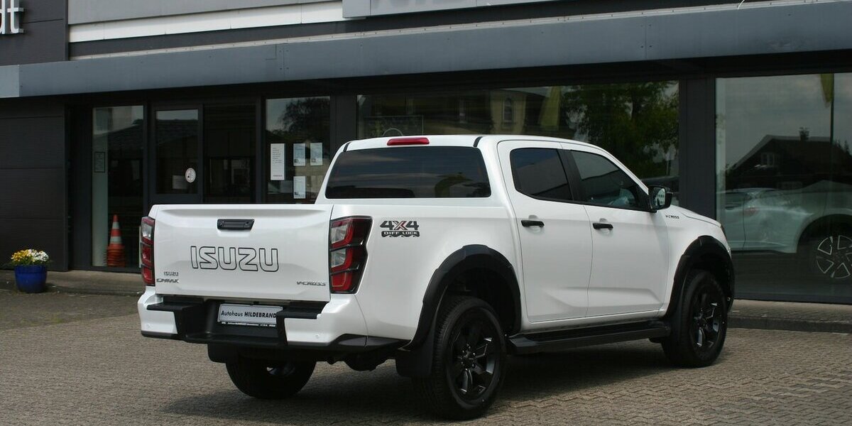 Isuzu D-Max Double Cab 4x4 V-CROSS Automatik|Diff 1.500 km 55.890 &euro; Wermelskirchen 42929