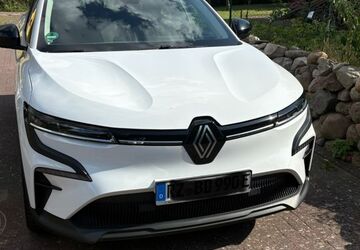 Renault Megane E-TECH 90.000 km 20.000 &euro; Tramm 21516