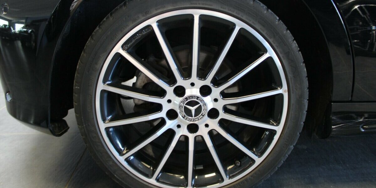 Mercedes-Benz A 180 d 7G-DCT Peak Edition AMG 56.472 km 19.980 &euro; Euskirchen 53881