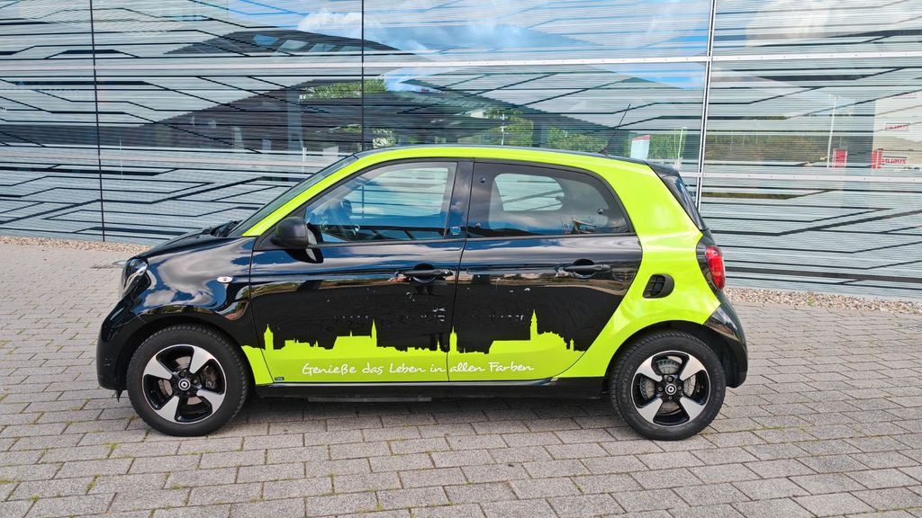 Smart ForFour 34.317 km 7.500 &euro; Frankfurt am/Main 60389
