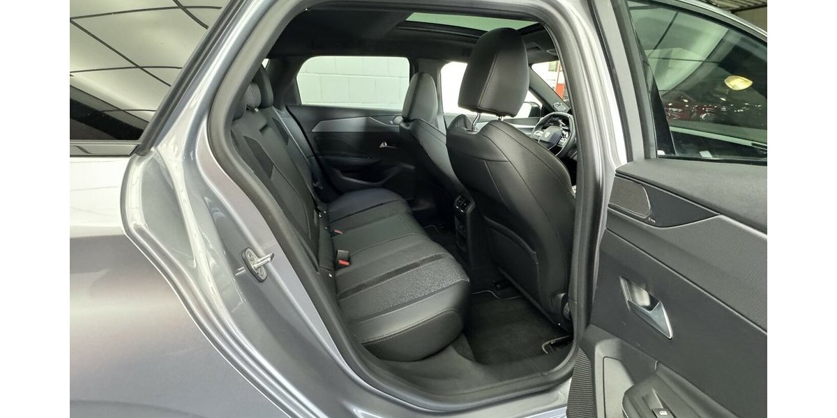 Peugeot 308 Blue HDI 130 EAT 8 GT LED ACC Panodach 39.960 km 23.323 &euro; Lich 35423