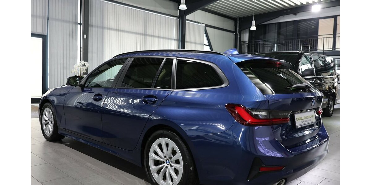 BMW 320d Touring SPORT BLUE & BEIGE / PANORAMA, LED 115.000 km 23.221 &euro; Hamm 59077