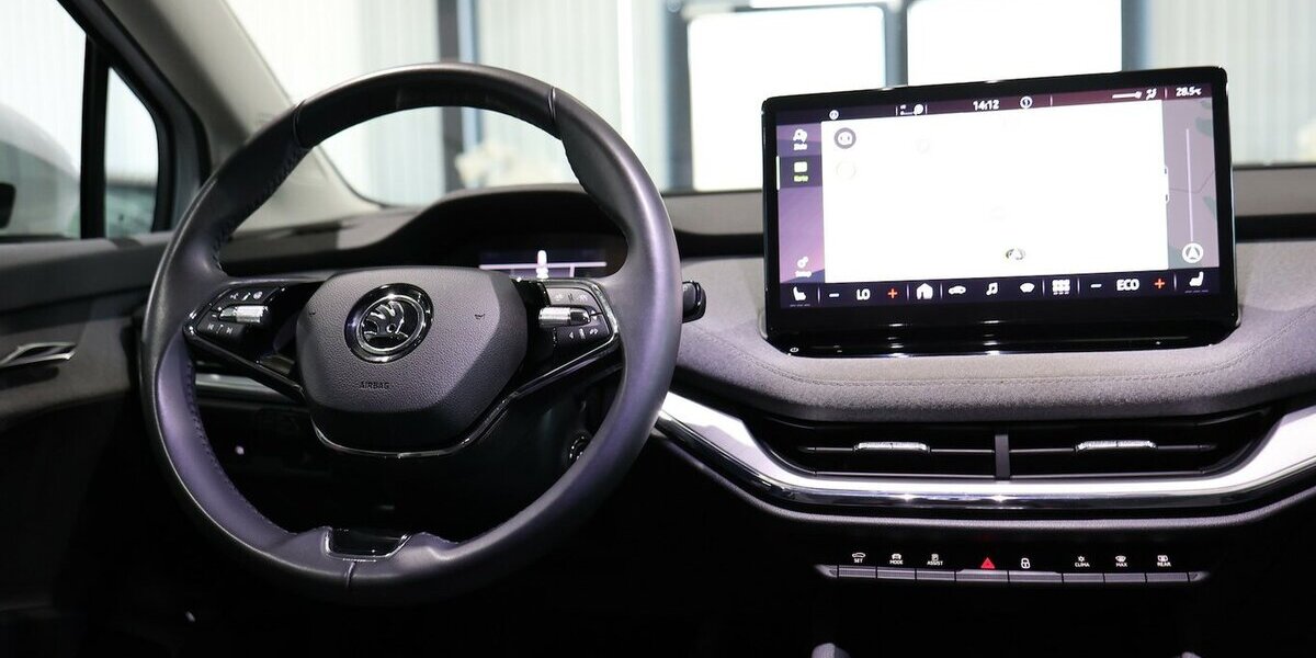 Skoda Enyaq IV 80 LOFT SPORT WHITE / WÄRMEPUMPE, AHK 132.000 km 26.444 &euro; Hamm 59077