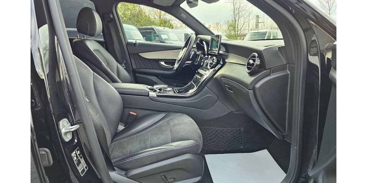 Mercedes-Benz GLC 250 d 4M AMG Line LED NAVI KAMERA TEILLEDER 109.490 km 29.490 &euro; Löhne 32584