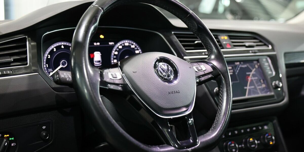 VW Tiguan 2.0 TSI DSG 4M SOUND / PANORAMA / LED 128.000 km 18.555 &euro; Hamm 59077