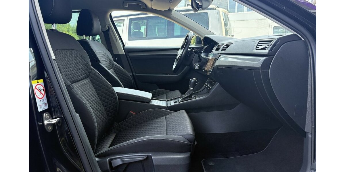 Skoda Superb 2.0 TDI Ambition KAMERA/NAVI/CARPLAY/DSG 52.484 km 25.800 &euro; Villingen-Schwenningen 78054