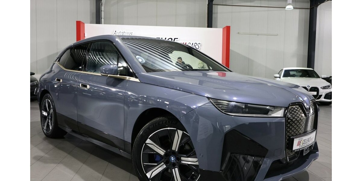BMW iX 40 xDrive SPORT TITAN GLAS STORM EINZELSTÜCK 79.000 km 39.999 &euro; Hamm 59077