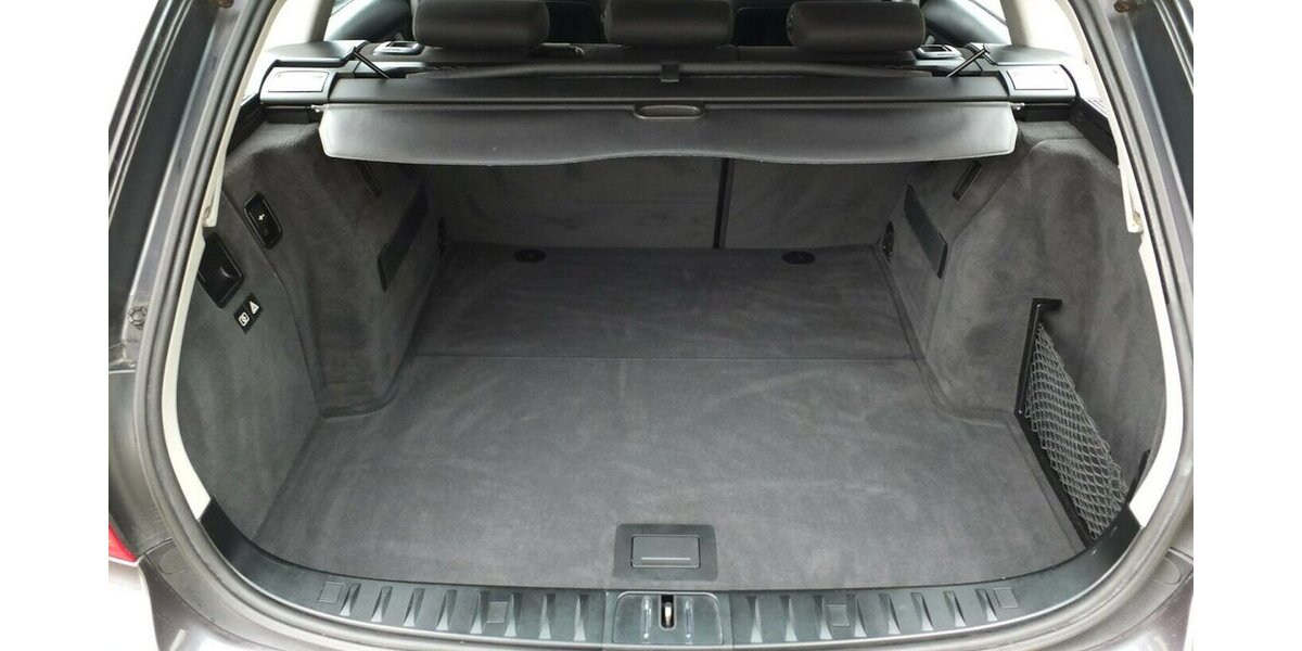 BMW 320D WM26: AHK ADVANTAGE/COMFORTPAKET 17ZOLL LMF 179.895 km 6.908 &euro; Köln 50858
