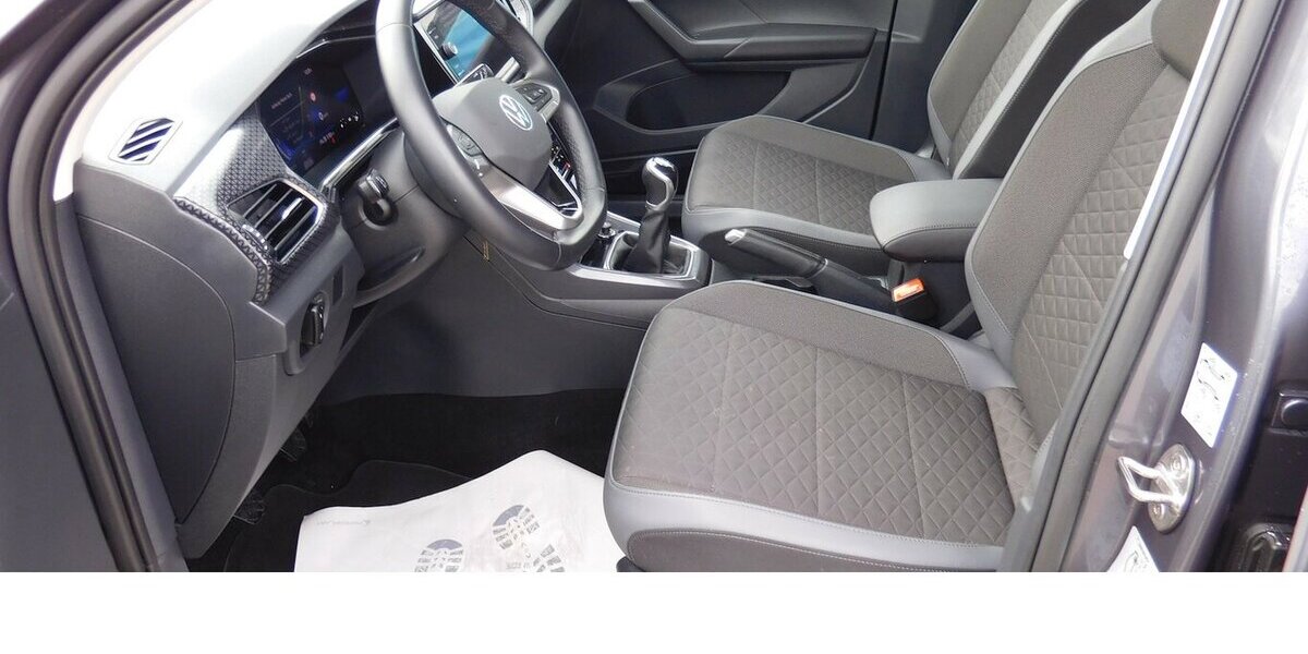VW T-Cross 1.0 Style BMT TSI Klima Navi 20.000 km 17.990 &euro; Vordorf 38533