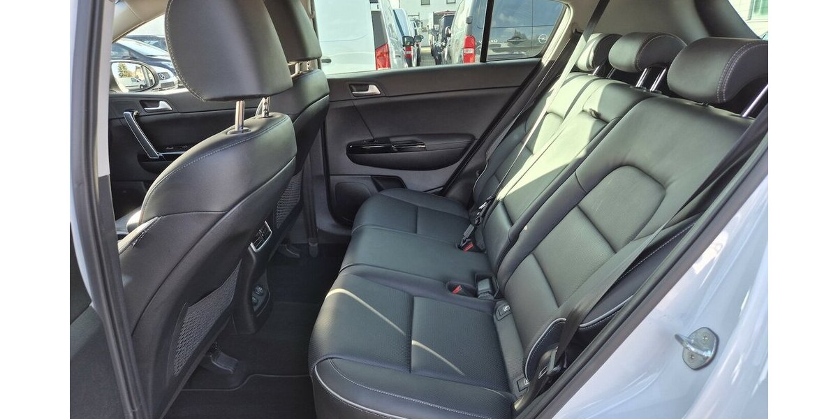 Kia Sportage Black Edition 4WD Automatik, AHK, Leder, 28.421 km 21.490 &euro; Rodgau 63110