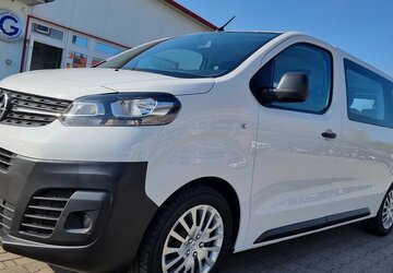 Opel Vivaro Edition M 9-Sitzer Automatik Zafira Life 84.300 km 26.500 &euro; Garrel 49681