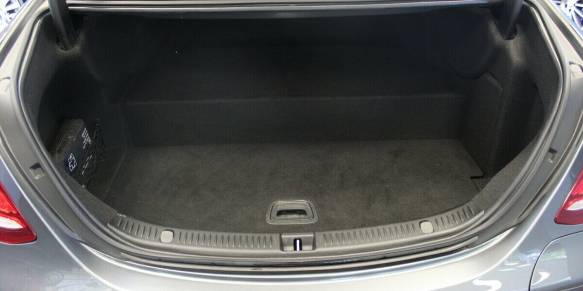 Mercedes-Benz E 300 e 9G-TRONIC Avantgarde 86.739 km 25.780 &euro; Euskirchen 53881