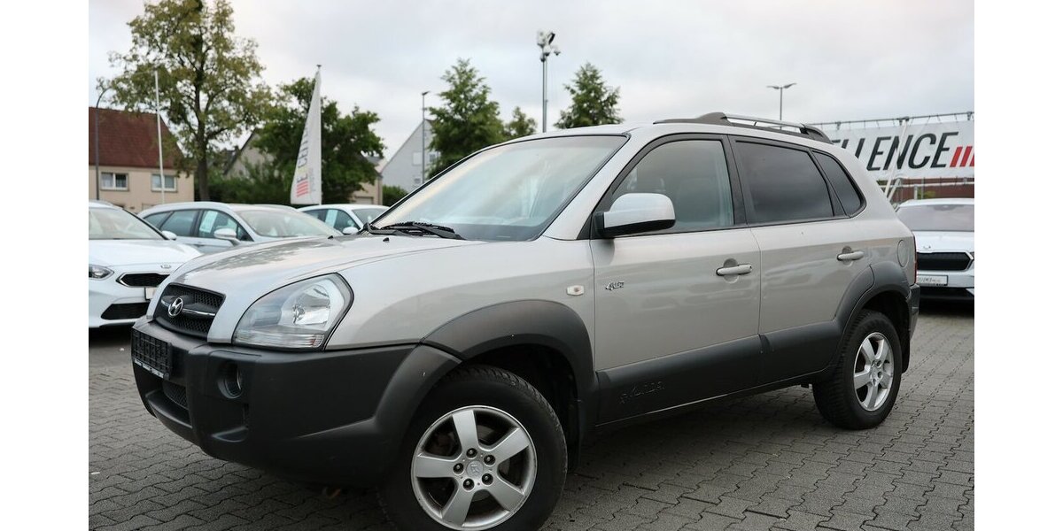 Hyundai Tucson 2.0 CRDi GLS AWD / TÜV-AU BIS 02.2027 / 100.000 km 3.502 &euro; Hamm 59077