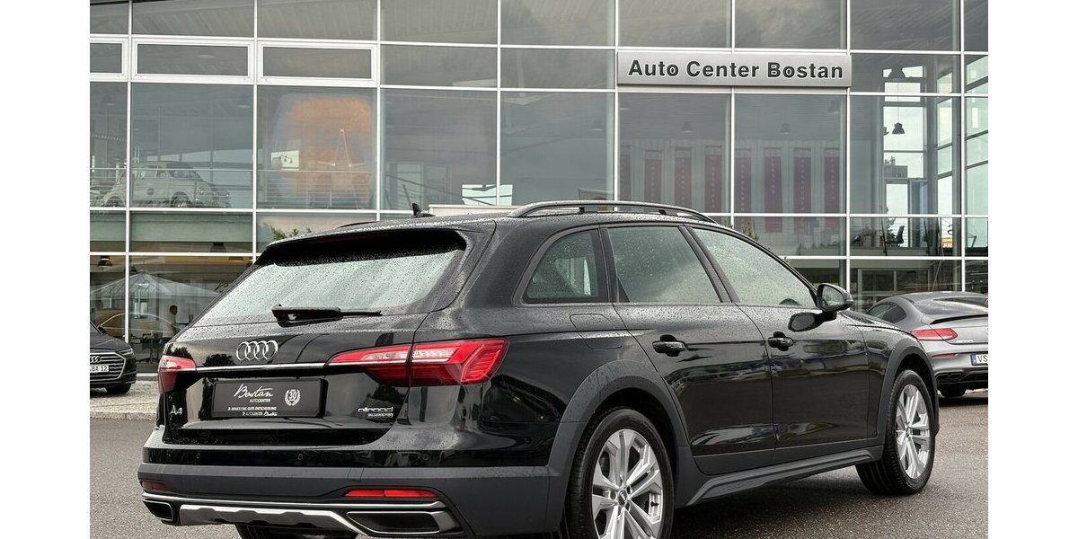 Audi A4 Allroad 40 TDI MASSAGE/PANO/MEMORY/CARPLAY 96.690 km 25.800 &euro; Villingen-Schwenningen 78054
