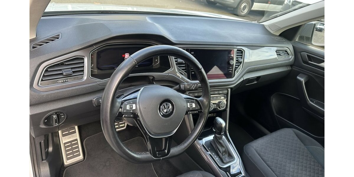 VW T-Roc IQ.DRIVE LED Navi PDC SHZ 127.074 km 16.900 &euro; Mainz 55122