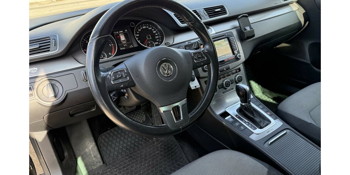 VW Passat Variant 2.0 TDI DSG 4Motion Kamera LED 198.100 km 9.300 &euro; Altdorf 84032