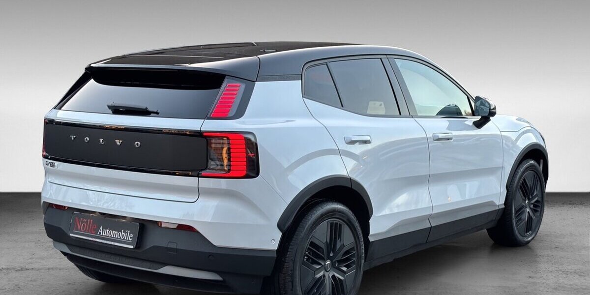 Volvo EX30 Twin Motor AWD Cross Country Ultra 360° 9.800 km 41.800 &euro; Wuppertal 42327