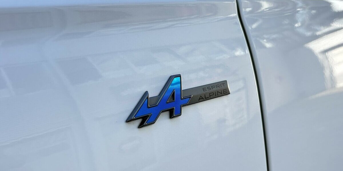 Renault Austral Iconic Esprit Alpine 360°/CARPLAY/NAVI 45.964 km 24.800 &euro; Villingen-Schwenningen 78054
