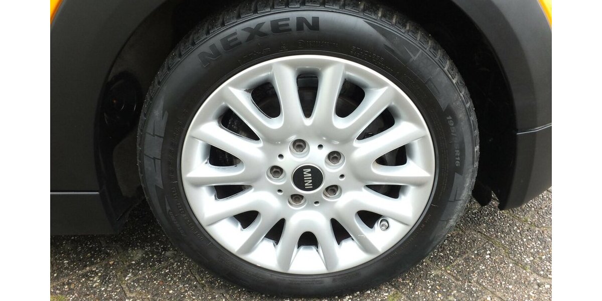 Mini One D WM26:KLIMAAUT PDC SITZHEIZUNG WINTERREIFEN 122.875 km 7.208 &euro; Köln 50858