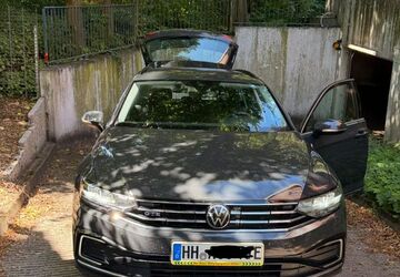 VW Passat Variant 166.359 km 16.200 &euro; Hamburg 22111