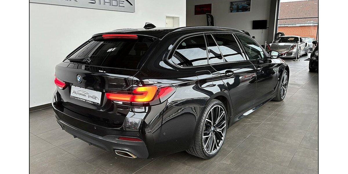 BMW 520xd M Sport ACC Laser Pano Live SoftCl. B/W 159.000 km 27.499 &euro; Stade 21682