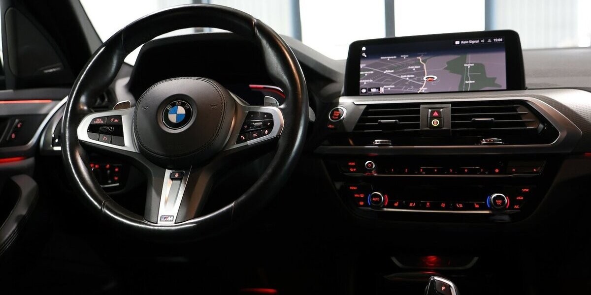 BMW X3 xDrive 20i WHITE M-SPORT-PAKET / PANORAMA 85.000 km 31.444 &euro; Hamm 59077