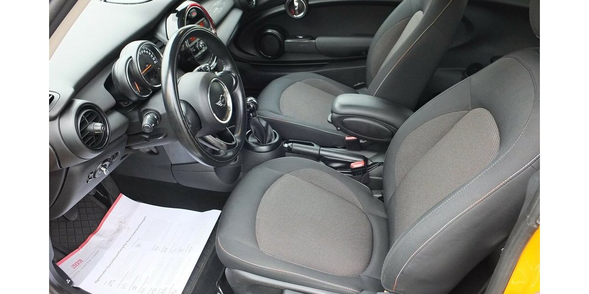 Mini One D WM26:KLIMAAUT PDC SITZHEIZUNG WINTERREIFEN 122.875 km 7.208 &euro; Köln 50858