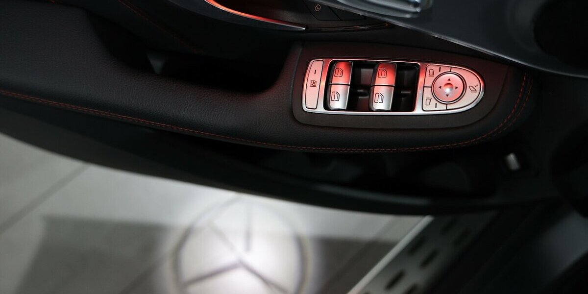 Mercedes-Benz GLC 220 d 4Matic AMG-LINE-PLUS MATT / PANORAMA 26.000 km 48.777 &euro; Hamm 59077