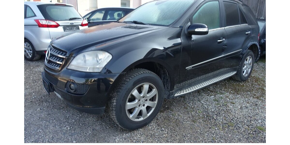 Mercedes-Benz ML 320 CDI PDC AHK Leder Ganzjahresreifen 294.300 km 7.950 &euro; Neumarkt/OPf 92318