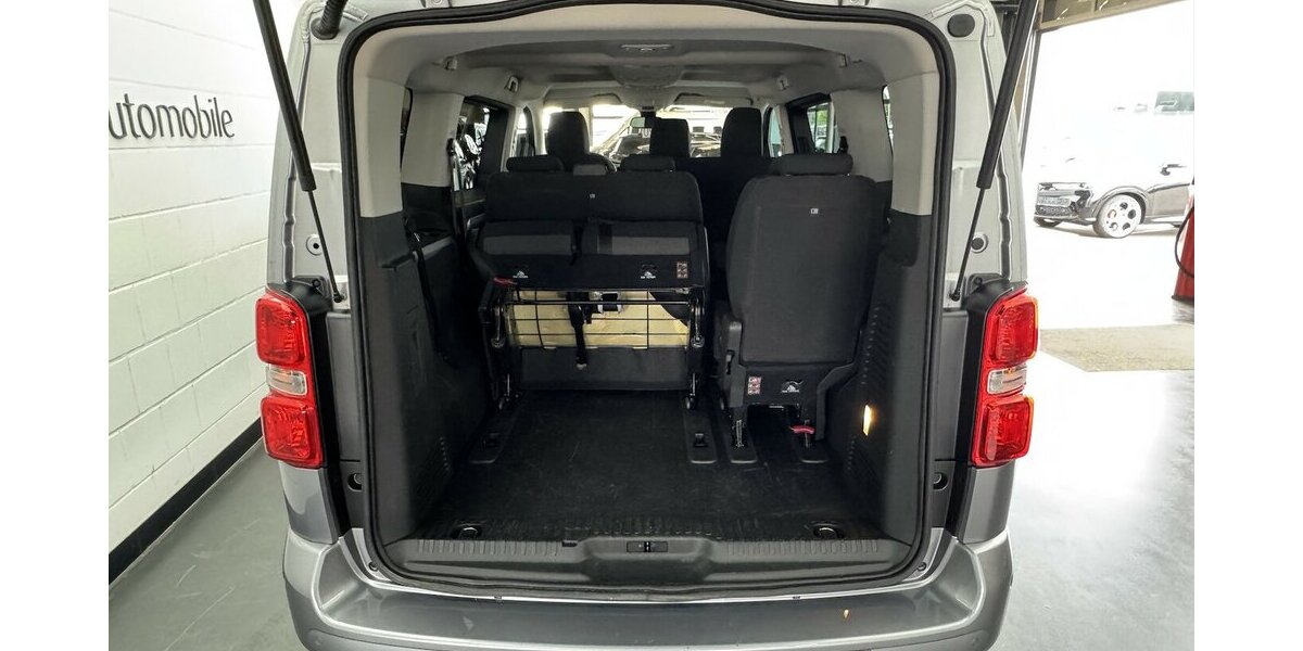 Opel Zafira Life 2.0 D Selection M 1.Hand 9-Sitzer 20.350 km 27.420 &euro; Lich 35423