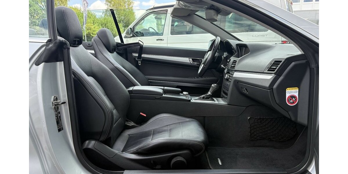Mercedes-Benz E 350 CDI Cabrio BlueEfficiency NAVI/NACKENHZ 151.676 km 14.900 &euro; Villingen-Schwenningen 78054