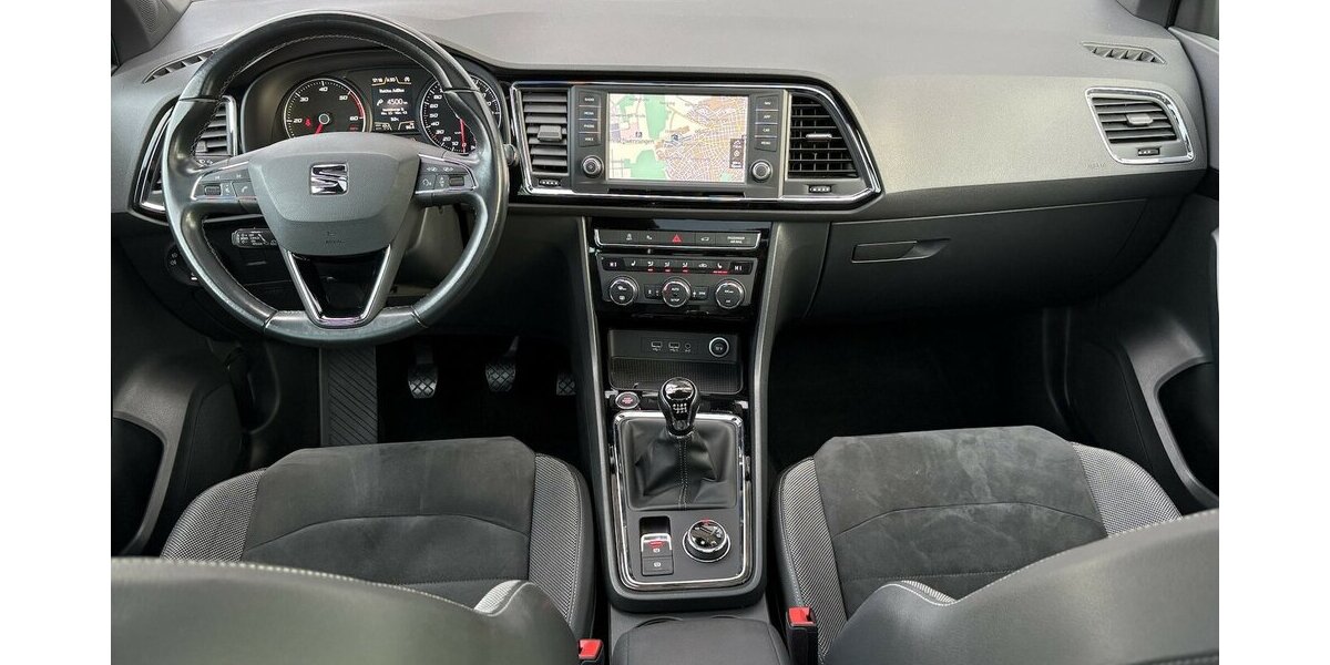 Seat Ateca Xcellence 4Drive 360°/PANO/STANDHZ/DAB/ACC 121.775 km 16.900 &euro; Villingen-Schwenningen 78054