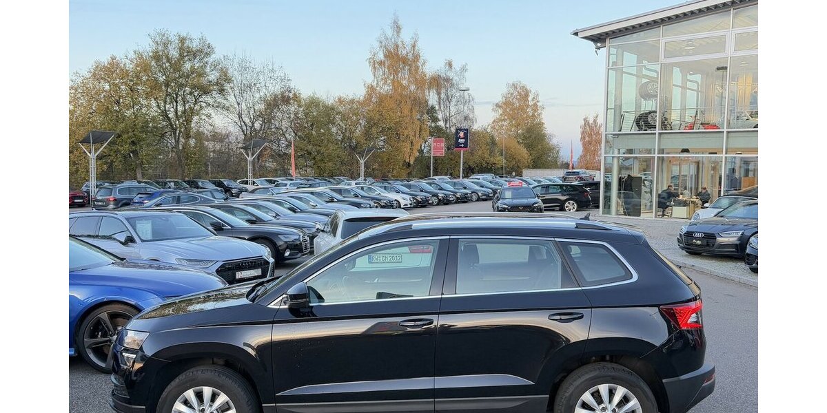 Skoda Karoq 1.5 TSI AMBITION/DSG/KAMERA/NAVI/PDC/DAB 163.970 km 14.900 &euro; Villingen-Schwenningen 78054