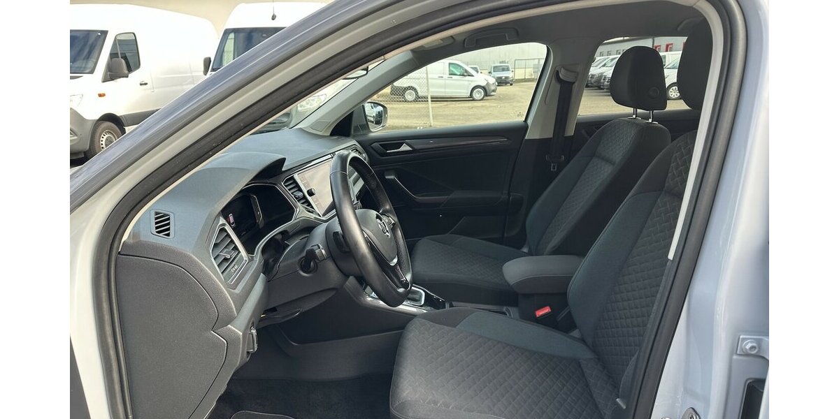 VW T-Roc IQ.DRIVE LED Navi PDC SHZ 127.074 km 16.900 &euro; Mainz 55122