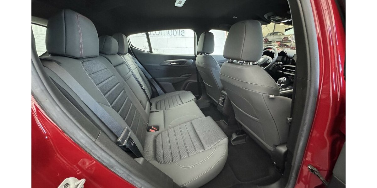Alfa Romeo Tonale 1.6 VGT-D Sprint ACC Sitzheizung 12.300 km 20.740 &euro; Lich 35423