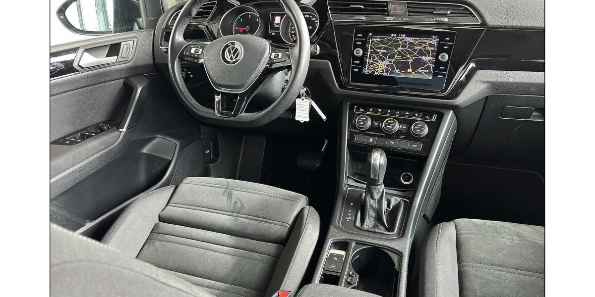VW Touran 2.0 TDI DSG Pano Kamera ACC LED Massage 139.900 km 19.999 &euro; Stade 21682