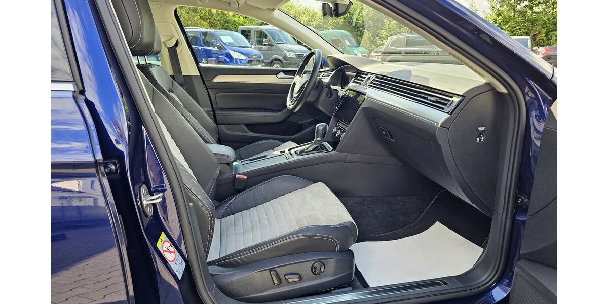 VW Passat Variant 2.0 TDI R-Line 4M Highline 360° 128.350 km 20.990 &euro; Löhne 32584