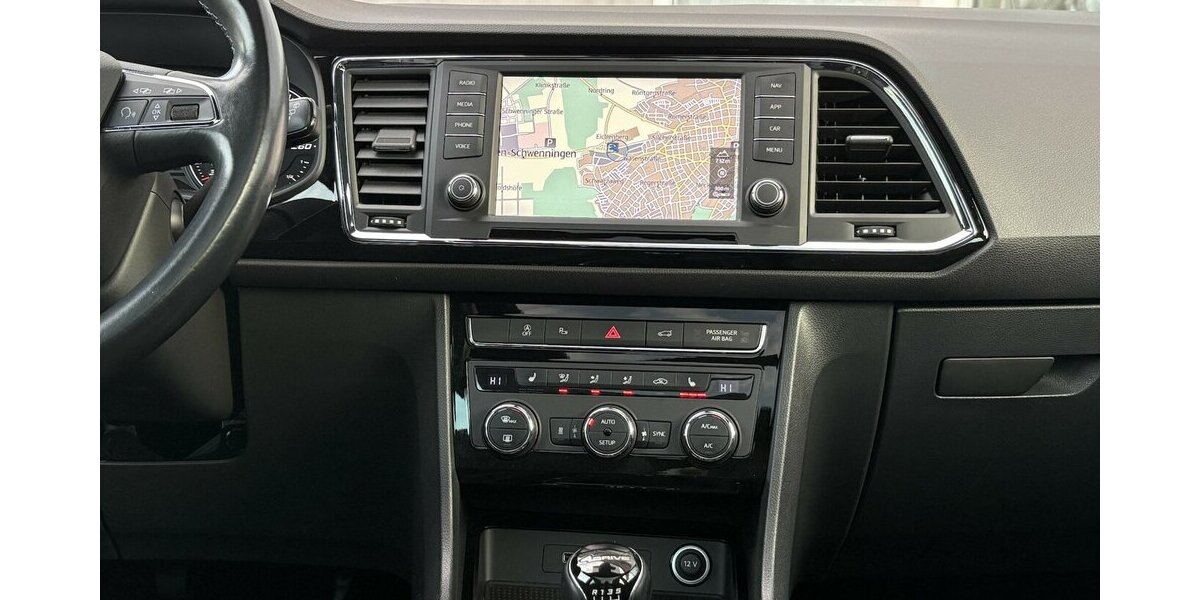 Seat Ateca Xcellence 4Drive 360°/PANO/STANDHZ/DAB/ACC 121.775 km 16.900 &euro; Villingen-Schwenningen 78054