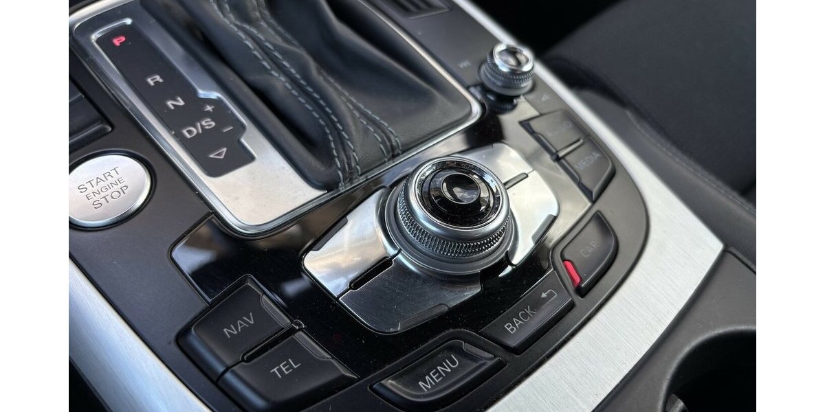 Audi A5 2.0 TDI Cabriolet S-Line XENON/NAVI/1.HAND 121.753 km 15.900 &euro; Villingen-Schwenningen 78054