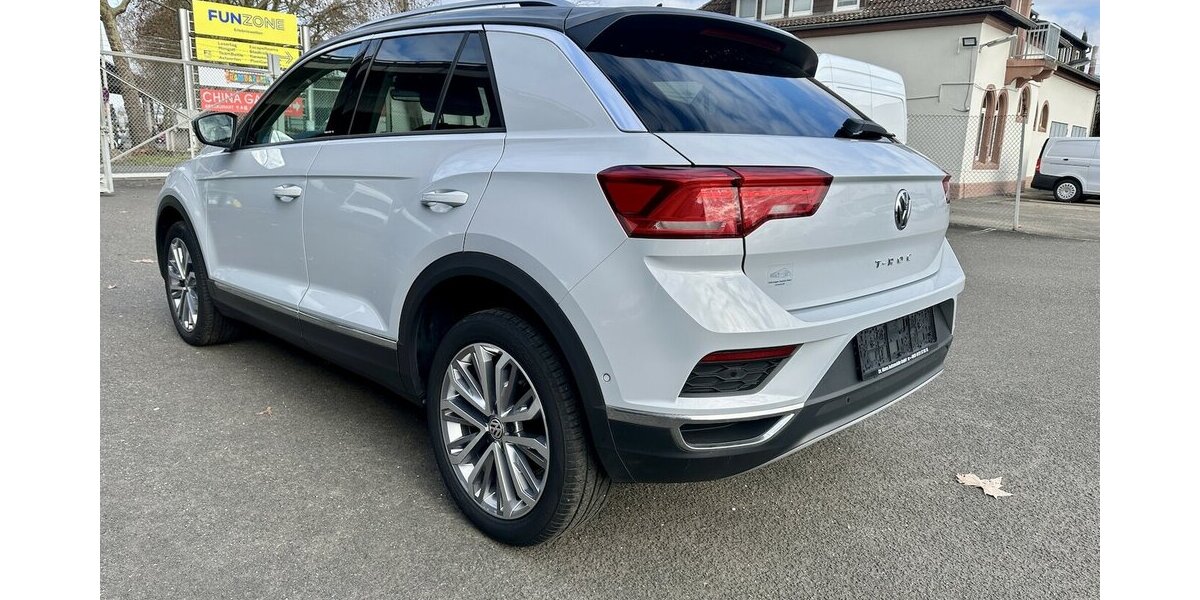 VW T-Roc IQ.DRIVE LED Navi PDC SHZ 127.074 km 16.900 &euro; Mainz 55122