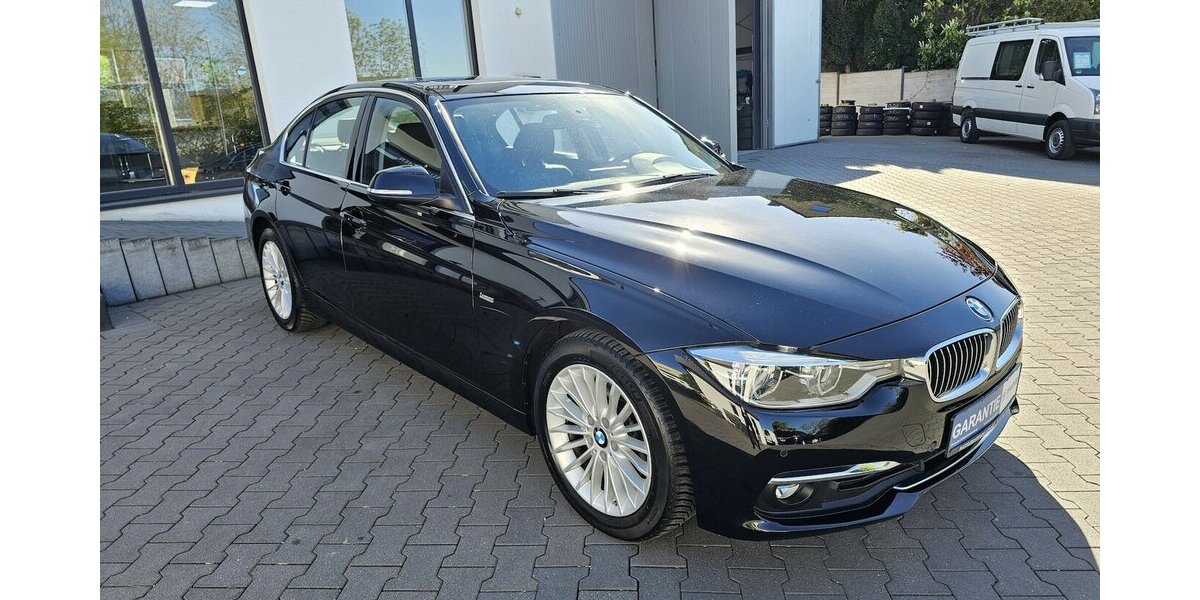 BMW 320d Luxury Line LEDER NAVI LED RFK AUS 1.HAND 53.750 km 22.790 &euro; Löhne 32584