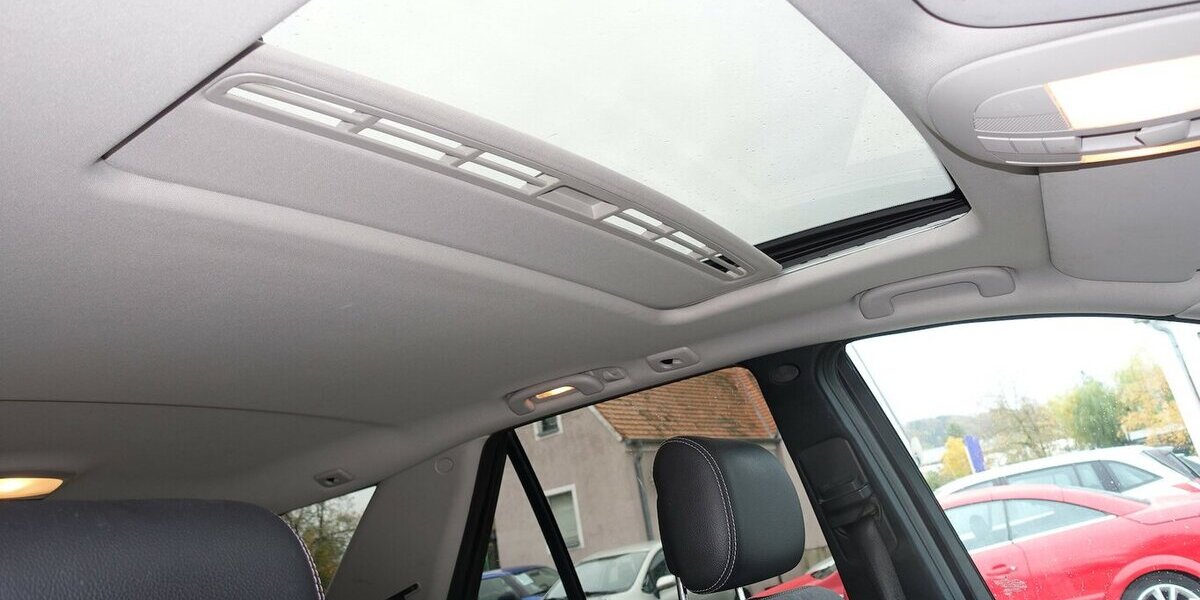 Mercedes-Benz ML 320 CDI Bi-Xenon Sportp. AHK 8x Alu eGHSD Memor 303.200 km 7.950 &euro; Neumarkt/OPf 92318