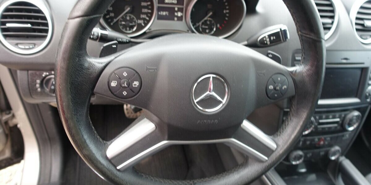 Mercedes-Benz ML 320 CDI Bi-Xenon Sportp. AHK 8x Alu eGHSD Memor 303.200 km 7.950 &euro; Neumarkt/OPf 92318