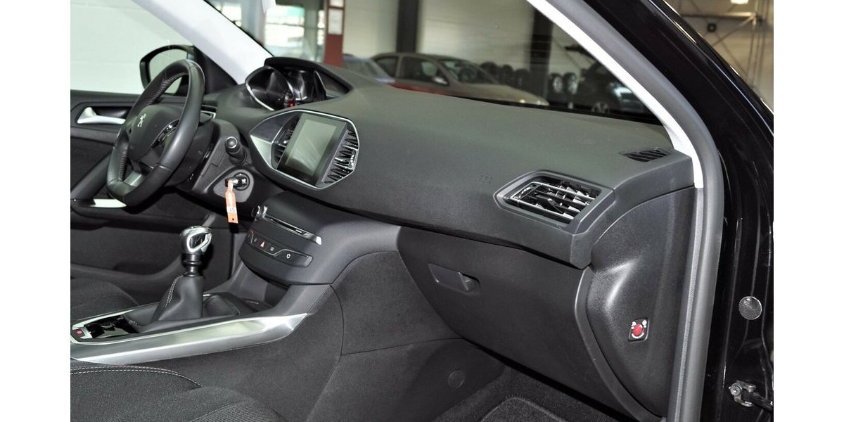 Peugeot 308 SW Allure BlueHDi 150 Motor Problem 193.000 km 1.890 &euro; Lich 35423